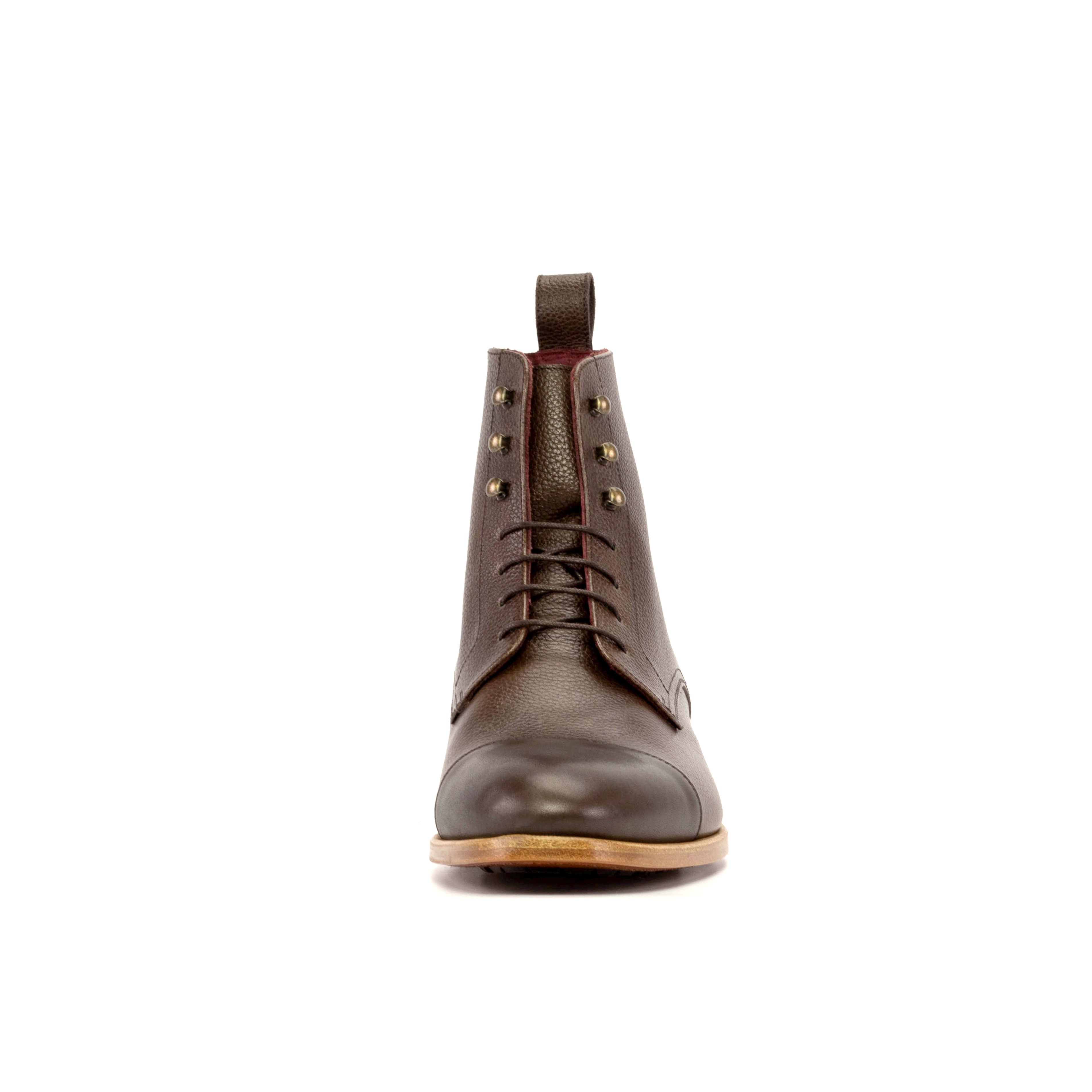 AN Captoe Boot (Brown)