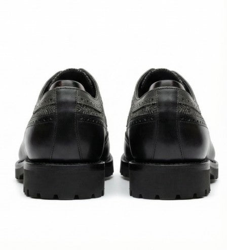 The New Yorker (Black Herringbone)