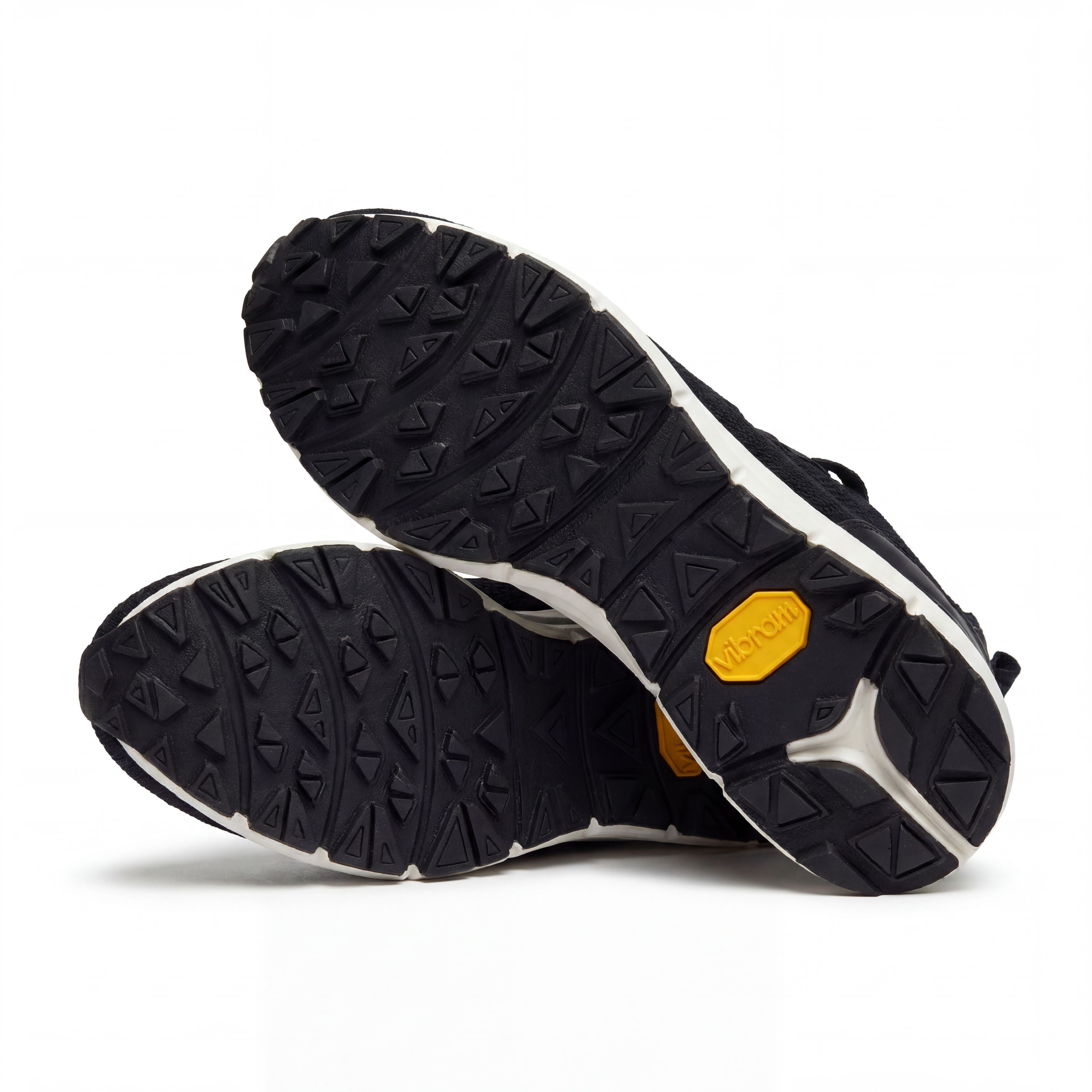 The Voyage Knit Sneakers (Black)